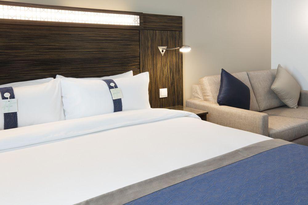 Holiday Inn Express Dubai Safa Park, An Ihg Hotel Ngoại thất bức ảnh